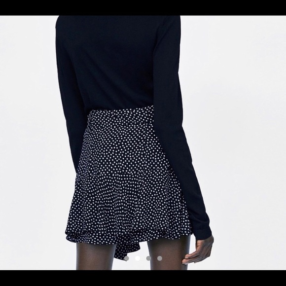 Zara navy blue and white polka dot skort - Picture 3 of 3